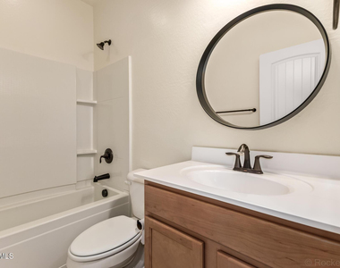 2057 W Kenton Way - Photo Thumbnail 21