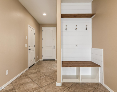 2057 W Kenton Way - Photo Thumbnail 3