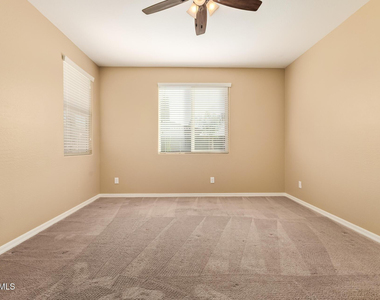 2057 W Kenton Way - Photo Thumbnail 15