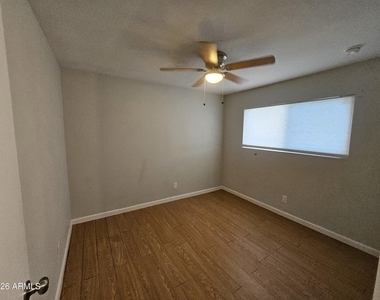 520 N Stapley Drive - Photo Thumbnail 8