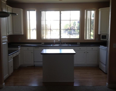 4465 E Paradise Village Parkway S - Photo Thumbnail 4