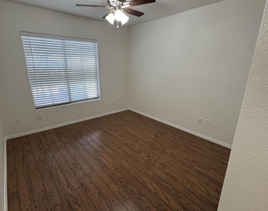 3250 E Ford Avenue - Photo Thumbnail 13