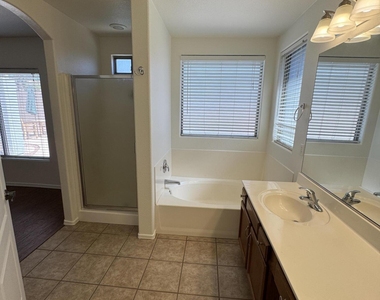 3250 E Ford Avenue - Photo Thumbnail 7