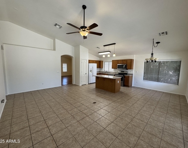 3250 E Ford Avenue - Photo Thumbnail 4