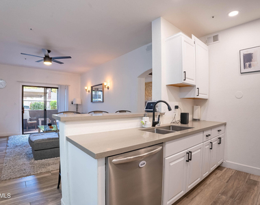 9600 N 96th Street - Photo Thumbnail 3