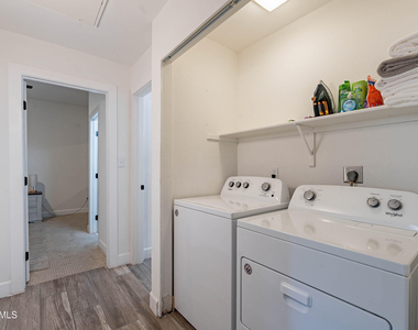 9600 N 96th Street - Photo Thumbnail 14
