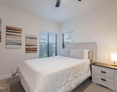 9600 N 96th Street - Photo Thumbnail 10