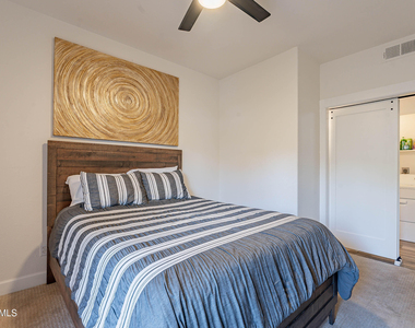9600 N 96th Street - Photo Thumbnail 9
