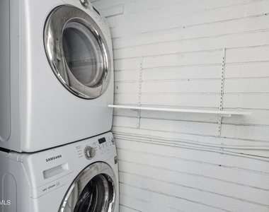 6116 N 12th Place - Photo Thumbnail 13