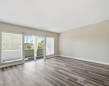 6116 N 12th Place - Photo Thumbnail 5