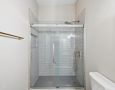 6116 N 12th Place - Photo Thumbnail 11