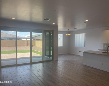 5616 W Stargazer Place - Photo Thumbnail 3