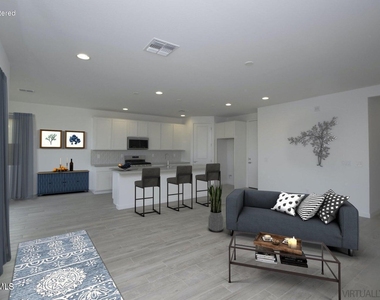 5616 W Stargazer Place - Photo Thumbnail 2