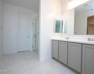 5616 W Stargazer Place - Photo Thumbnail 8