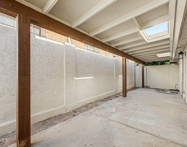5207 S Hazelton Lane - Photo Thumbnail 24