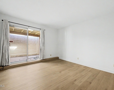 5207 S Hazelton Lane - Photo Thumbnail 12