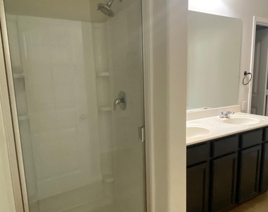 9145 Blackstone Drive - Photo Thumbnail 12