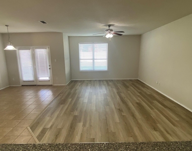 9145 Blackstone Drive - Photo Thumbnail 9