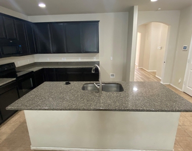 9145 Blackstone Drive - Photo Thumbnail 4
