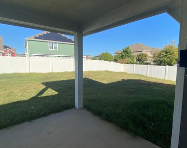 9145 Blackstone Drive - Photo Thumbnail 24
