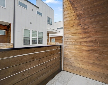1510 N Washington Avenue - Photo Thumbnail 10