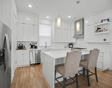 1510 N Washington Avenue - Photo Thumbnail 2