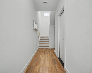 1510 N Washington Avenue - Photo Thumbnail 1
