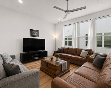 1510 N Washington Avenue - Photo Thumbnail 8