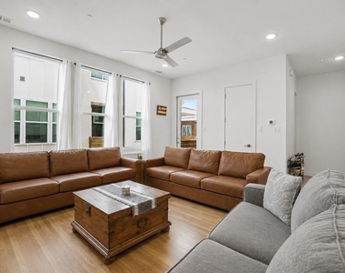 1510 N Washington Avenue - Photo Thumbnail 6