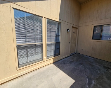 3125 Tudor Lane - Photo Thumbnail 21