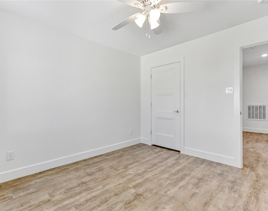 3260 W Crawford Street - Photo Thumbnail 16