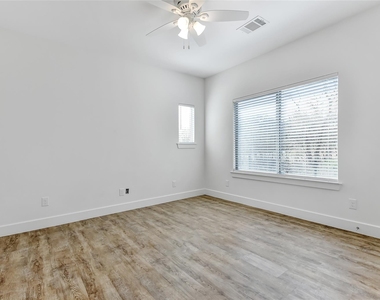 3260 W Crawford Street - Photo Thumbnail 13