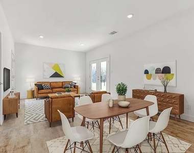 3260 W Crawford Street - Photo Thumbnail 4