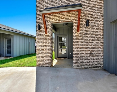 3260 W Crawford Street - Photo Thumbnail 23