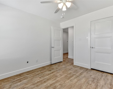 3260 W Crawford Street - Photo Thumbnail 18