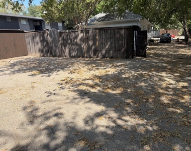 915 Annex Avenue - Photo Thumbnail 20