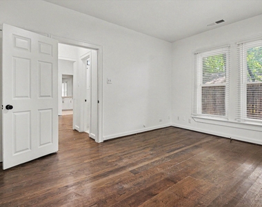 915 Annex Avenue - Photo Thumbnail 21