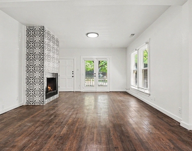 915 Annex Avenue - Photo Thumbnail 5