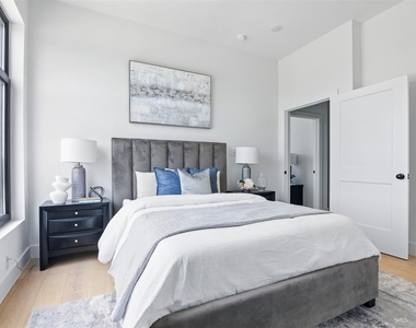 430 E 8th - Photo Thumbnail 18