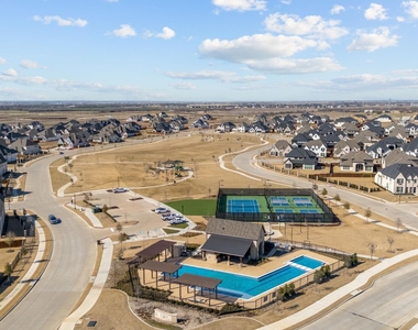 2541 Forestbrook Drive - Photo Thumbnail 38