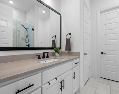 2541 Forestbrook Drive - Photo Thumbnail 23