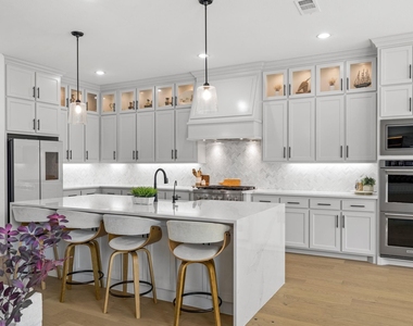 2541 Forestbrook Drive - Photo Thumbnail 12