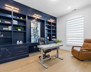 2541 Forestbrook Drive - Photo Thumbnail 5