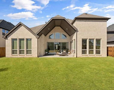2541 Forestbrook Drive - Photo Thumbnail 35
