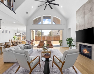 2541 Forestbrook Drive - Photo Thumbnail 3