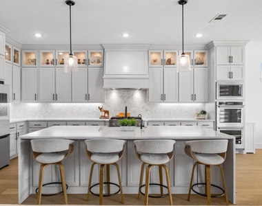 2541 Forestbrook Drive - Photo Thumbnail 4