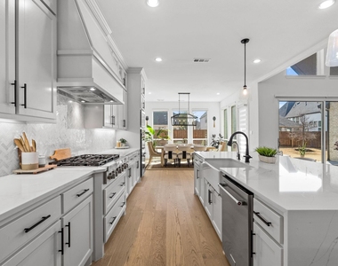 2541 Forestbrook Drive - Photo Thumbnail 14
