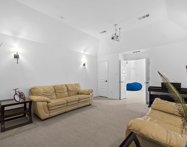 2541 Forestbrook Drive - Photo Thumbnail 32