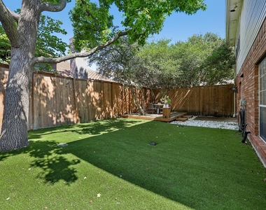 18765 Vista Del Sol - Photo Thumbnail 32