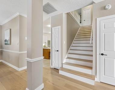 18765 Vista Del Sol - Photo Thumbnail 4